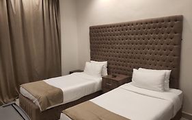 Talaat Harb Hotel